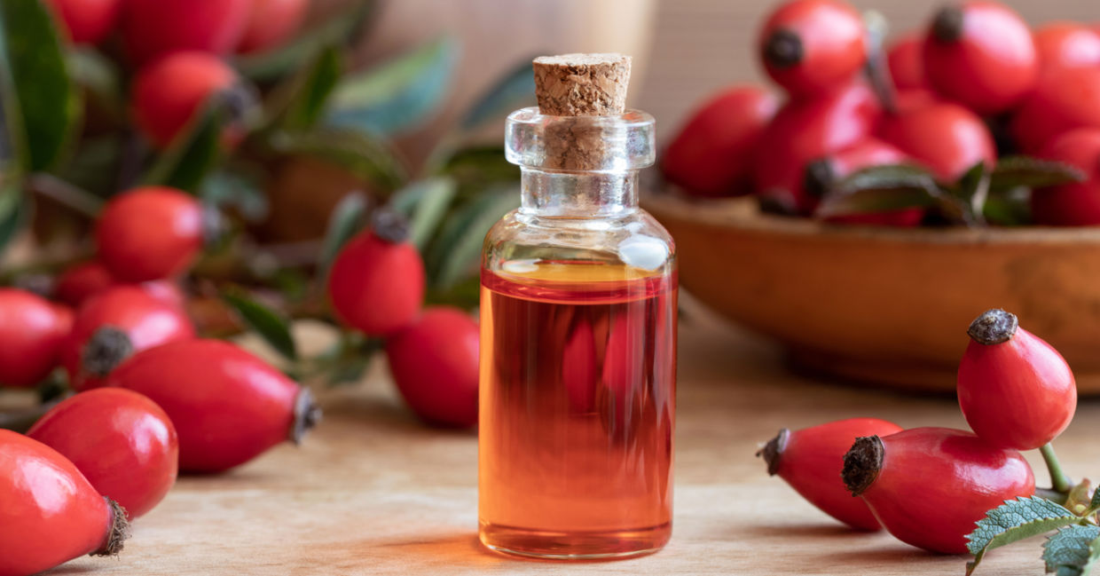 Rosehip seed oil has many benefits. Rosehip seed oil has many benefits.