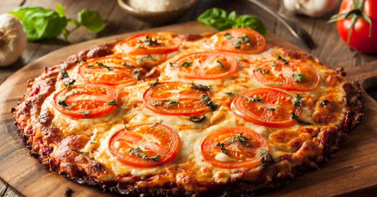 Healthy cauliflower recipe for pizza crust. Healthy cauliflower recipe for pizza crust.