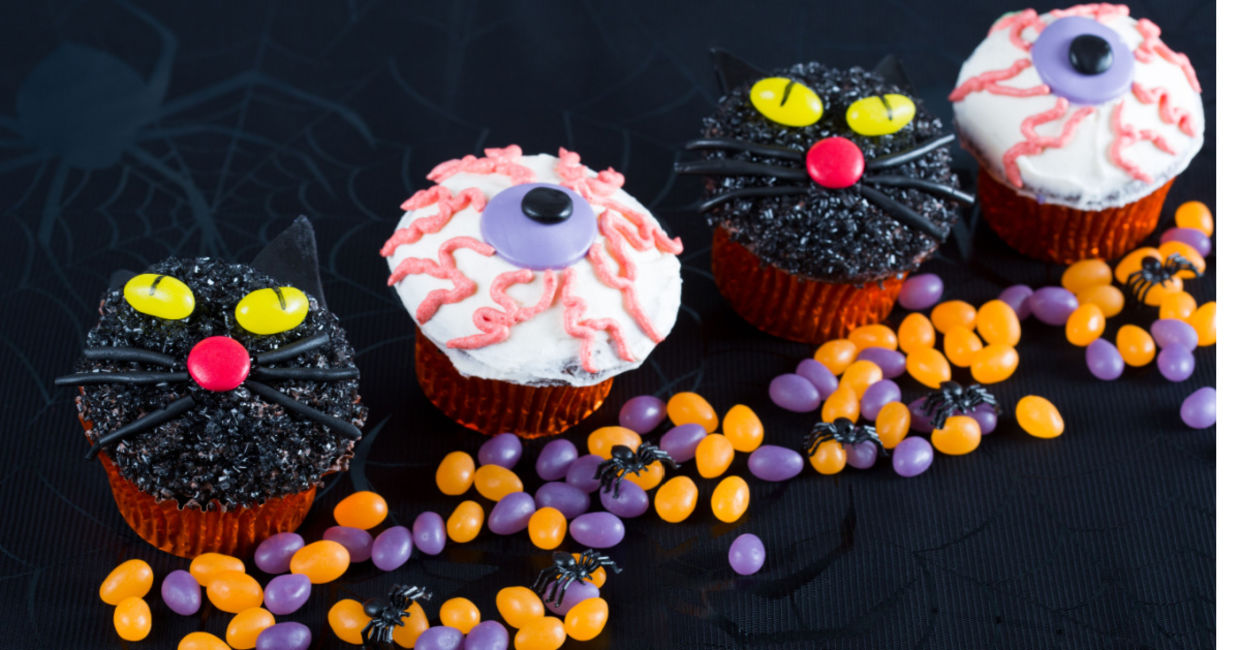 Spooky themed Halloween cupcakes. Spooky themed Halloween cupcakes.